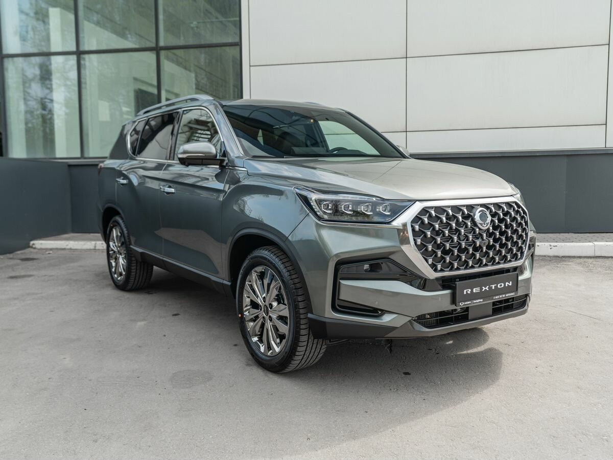Открыть фотографии: KGM Rexton