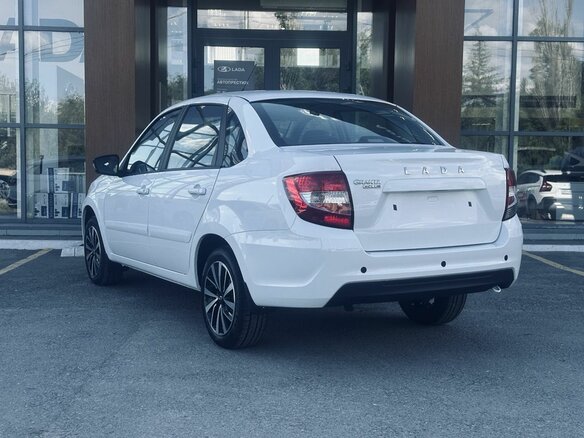 2026 Lada (ВАЗ) Granta I Рестайлинг, белый - вид 5