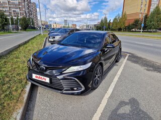 2021 Toyota Camry VIII (XV70) Рестайлинг, чёрный, 3800000 рублей, вид 2