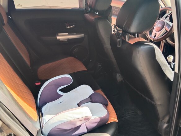 2012 Kia Soul I Рестайлинг, чёрный, 750000 рублей - вид 17