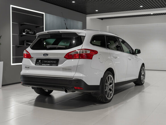 2014 Ford Focus III, белый, 1075000 рублей - вид 4