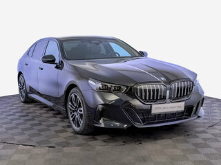 2024 BMW 5 серии Long 530Li xDrive VIII (G60/G61/G68), синий, 6750000 рублей, вид 3