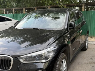 2017 BMW X1 20i xDrive II (F48), чёрный, 2500000 рублей, вид 1