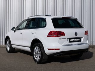 2014 Volkswagen Touareg II, белый, 1920000 рублей, вид 2
