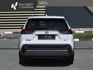 2021 Toyota RAV4 V (XA50), белый, 3548000 рублей, вид 4