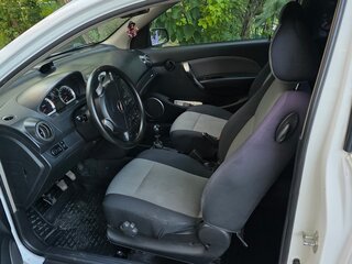 2010 Chevrolet Aveo I Рестайлинг, белый, 500000 рублей, вид 4