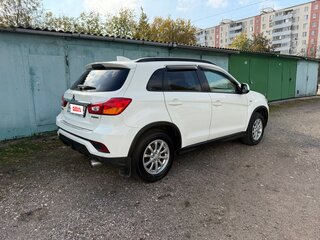 2018 Mitsubishi ASX I Рестайлинг 2, белый, 1850000 рублей, вид 4