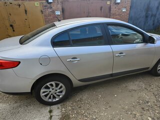 2015 Renault Fluence I Рестайлинг, серебристый, 1200000 рублей, вид 3