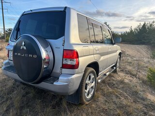 2003 Mitsubishi Pajero iO, серебристый, 380000 рублей, вид 4