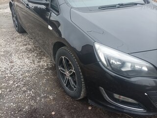 2013 Opel Astra J Рестайлинг, чёрный, 790000 рублей, вид 1