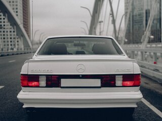 1985 Mercedes-Benz S-Класс 500 II (W126), белый, 7700000 рублей, вид 4