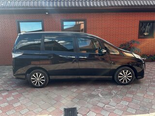 2011 Mazda Biante, фиолетовый, 1420000 рублей, вид 4