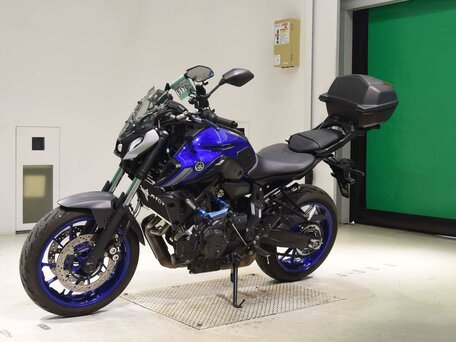 2023 Yamaha MT-07 (FZ-07), синий, 899000 рублей, вид 4