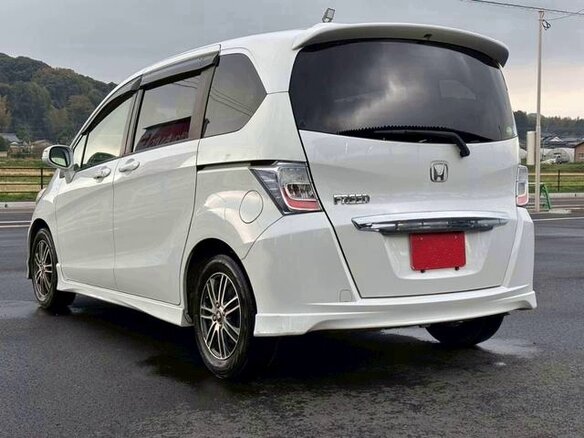 2016 Honda Freed I Рестайлинг 2, белый, 779000 рублей - вид 2