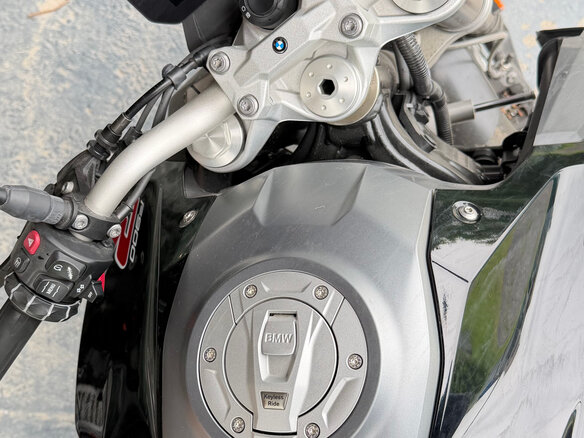 2020 BMW F 900 R, чёрный, 1200000 рублей - вид 7