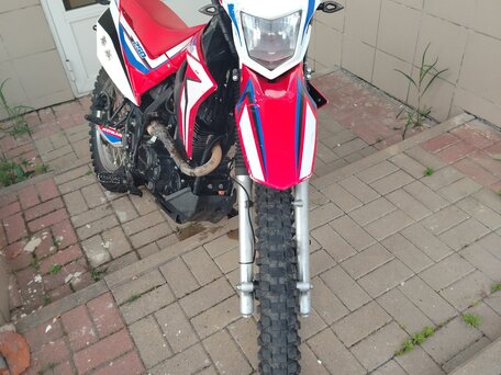 2024 Motoland CRF250 Enduro, красный, 140000 рублей, вид 3