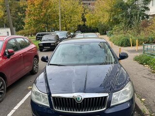 2011 Skoda Octavia II (A5) Рестайлинг, синий, 700000 рублей, вид 3