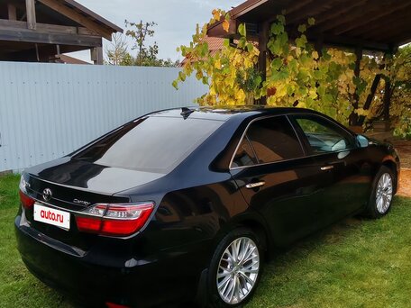 2017 Toyota Camry VII (XV50) Рестайлинг, чёрный, 1750000 рублей, вид 5