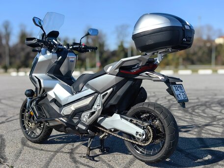 2017 Honda X-ADV, серебристый, 850000 рублей, вид 3
