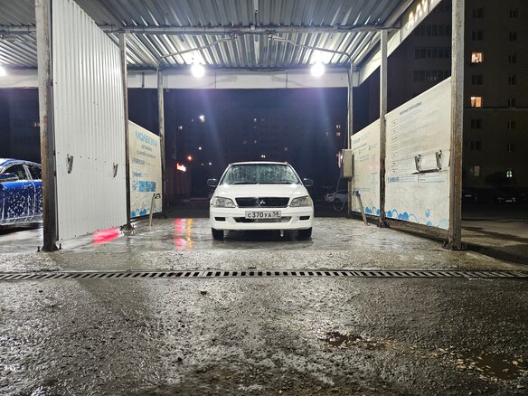 2000 Mitsubishi Lancer Cedia IX, белый, 200000 рублей - вид 2