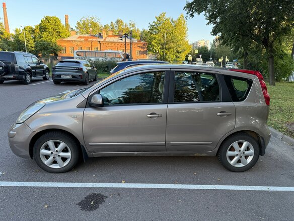 2007 Nissan Note I, бежевый, 310000 рублей - вид 8