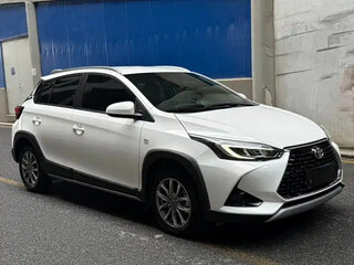 2022 Toyota Yaris L X XP150 Рестайлинг, белый, 1233004 рублей, вид 4