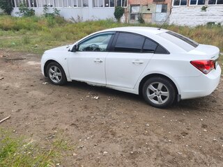 2011 Chevrolet Cruze I, белый, 600000 рублей, вид 4