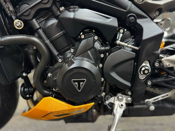 2023 Triumph Street Triple, жёлтый, 1170000 рублей - вид 10