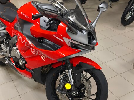 2026 Voge 525RR, красный, 577000 рублей, вид 2