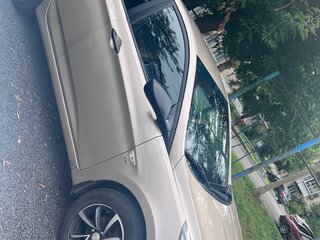 2011 Hyundai Solaris I, бежевый, 700000 рублей, вид 4