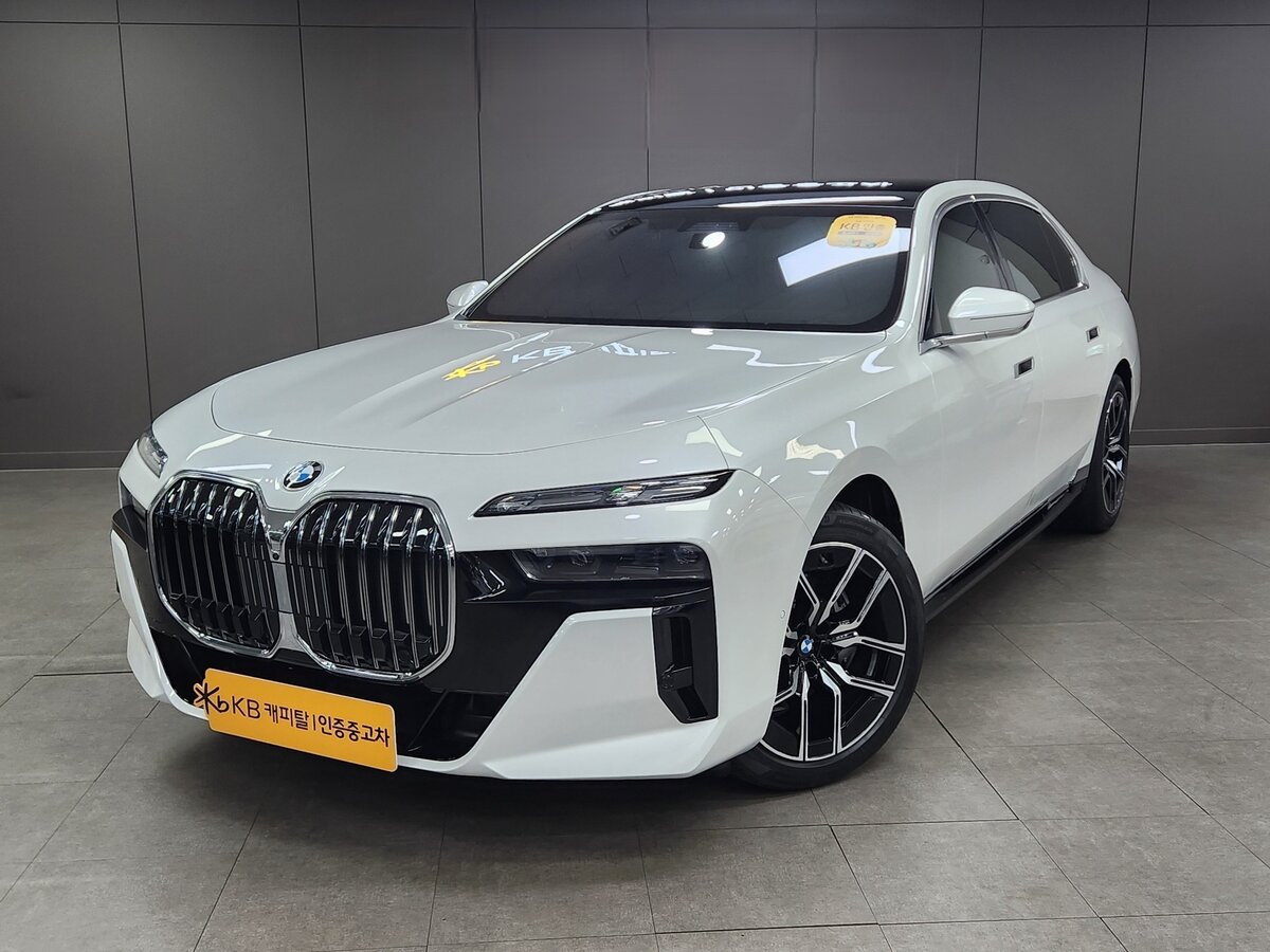 Открыть фотографии: BMW 7 серии VII (G70)