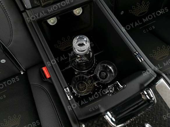 2025 Rolls-Royce Cullinan Black Badge I Рестайлинг (Series II), серый, 61900000 рублей - вид 19