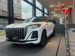 Hongqi HS3
