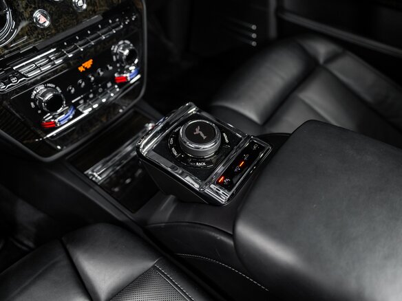 2019 Rolls-Royce Phantom VIII (Series I), белый, 37000000 рублей - вид 13
