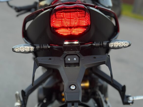 2024 Triumph Street Triple, красный, 1250000 рублей - вид 10