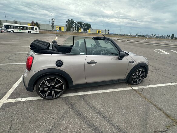 2023 Mini Cabrio Cooper S III Рестайлинг 2, серый, 5000000 рублей - вид 13