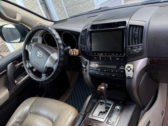 2008 Toyota Land Cruiser 200 Series, золотистый, 2849000 рублей - вид 10