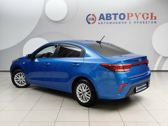 2018 Kia Rio IV, синий, 1325000 рублей - вид 2