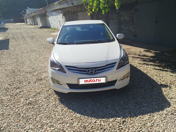 2015 Hyundai Solaris I Рестайлинг, белый, 999000 рублей - вид 1