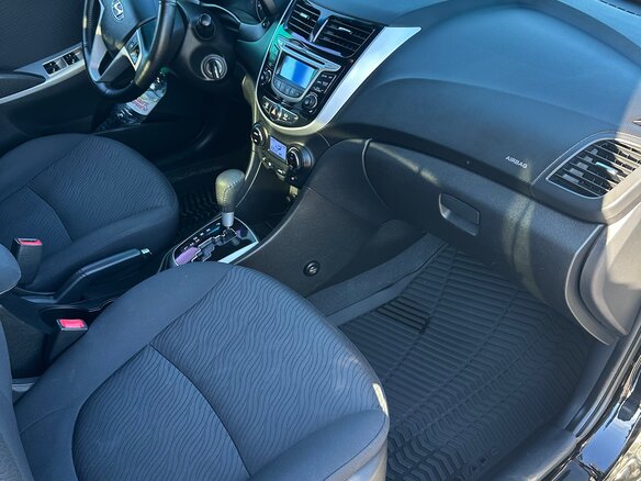 2013 Hyundai Solaris I, чёрный, 1299999 рублей - вид 17