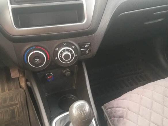 2012 Kia Rio III, серебристый, 620000 рублей - вид 6