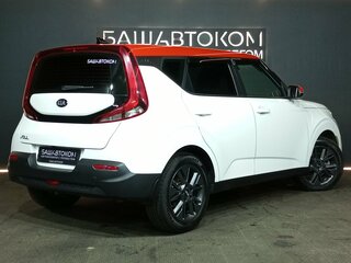 2021 Kia Soul III, белый, 1589000 рублей, вид 4