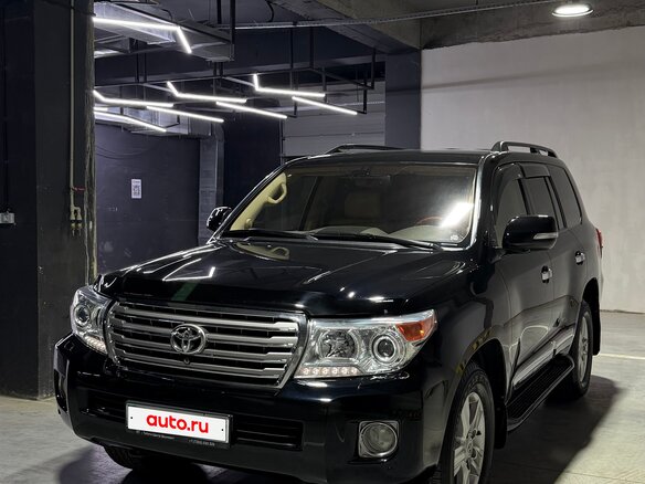 2014 Toyota Land Cruiser 200 Series Рестайлинг 1, чёрный, 4150000 рублей - вид 1
