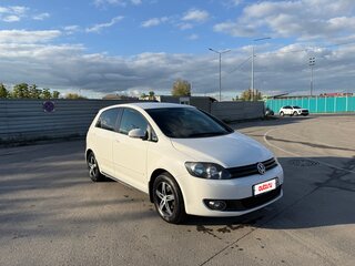 2012 Volkswagen Golf Plus II, белый, 850000 рублей, вид 3