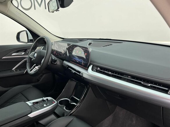2026 BMW X1 Long 25Li xDrive III (U11/U12), белый, 5820000 рублей - вид 13