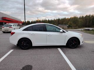 2010 Chevrolet Cruze I, белый, 377777 рублей, вид 2
