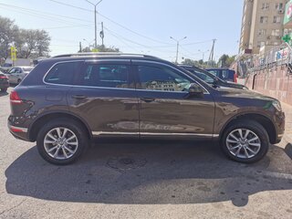 2015 Volkswagen Touareg II Рестайлинг, коричневый, 2550000 рублей, вид 5
