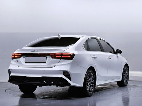 2022 Kia K3 II (China Market) Рестайлинг, белый, 1340000 рублей, вид 3