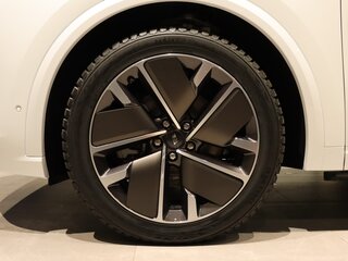 2025 Li Auto (Lixiang) L9 52.3 kWh I Рестайлинг, белый, 9415138 рублей, вид 5