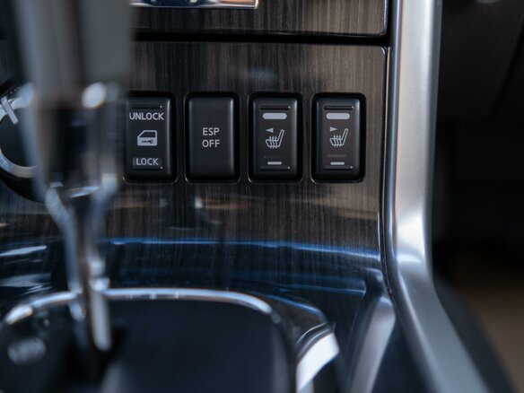 2011 Nissan Pathfinder III Рестайлинг, чёрный - вид 21